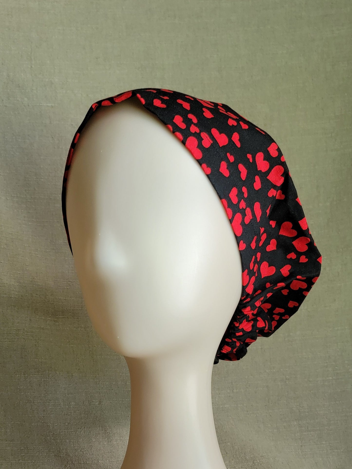 Scrub Cap - Red Hearts/Black