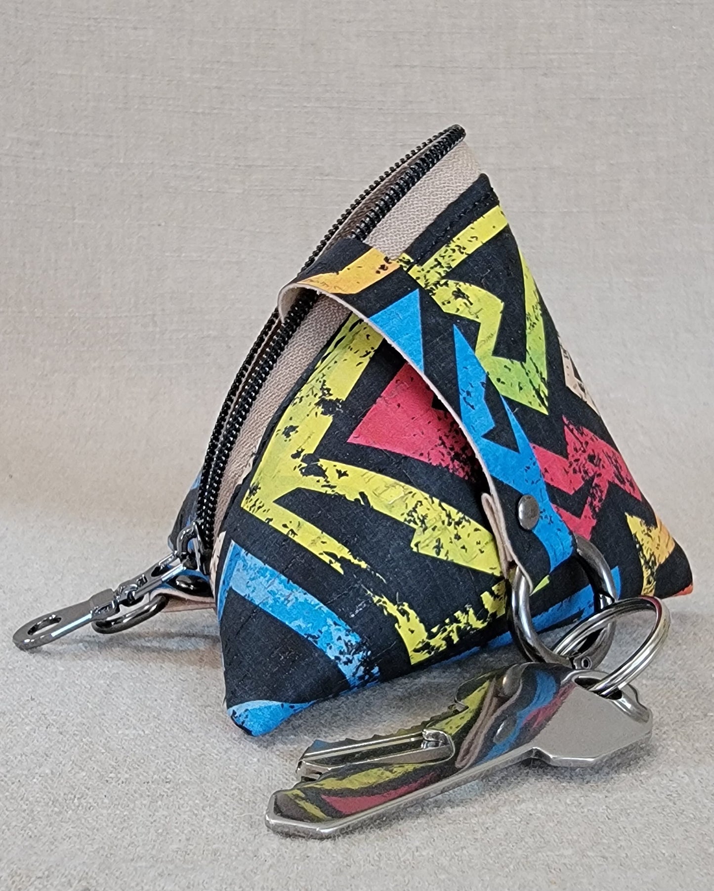 Pyramid Cork Key Keeper - Geometric Grunge